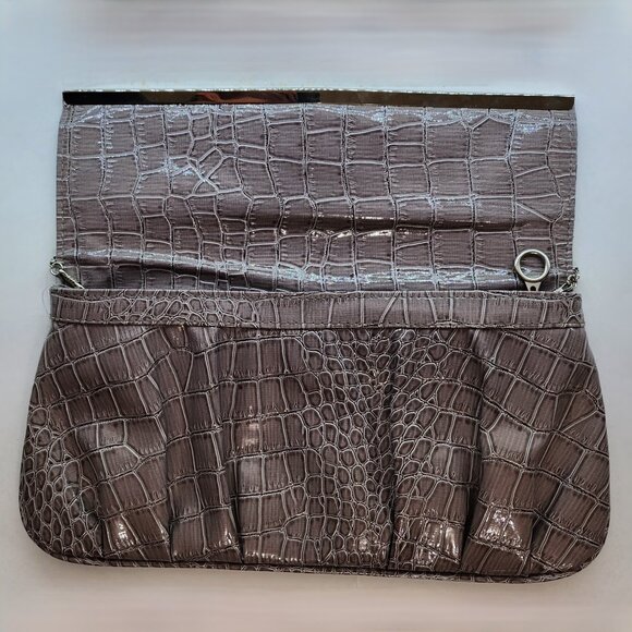 Grey Gator* Print Clutch Purse With Chain Strap - Picture 3 of 7
